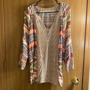 Flowy Floral Patterned Top